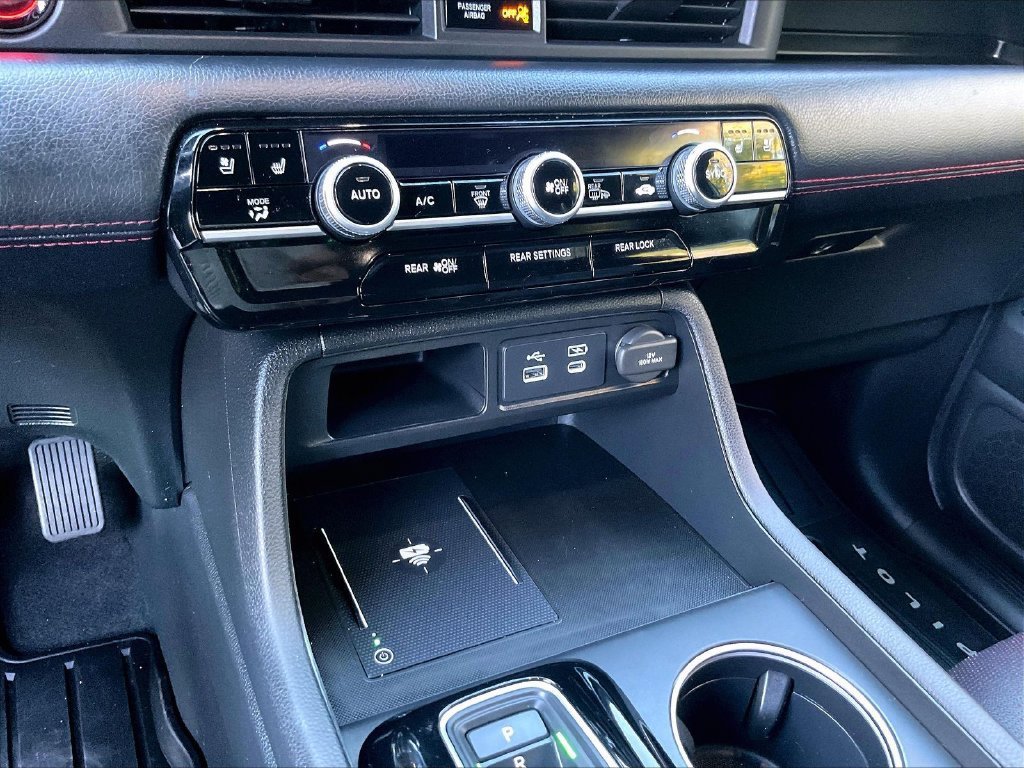 Used 2025 Honda Pilot Black Edition image 27