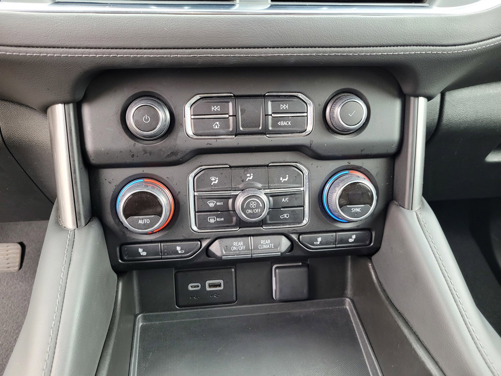 Used 2024 Chevrolet Tahoe LT image 19