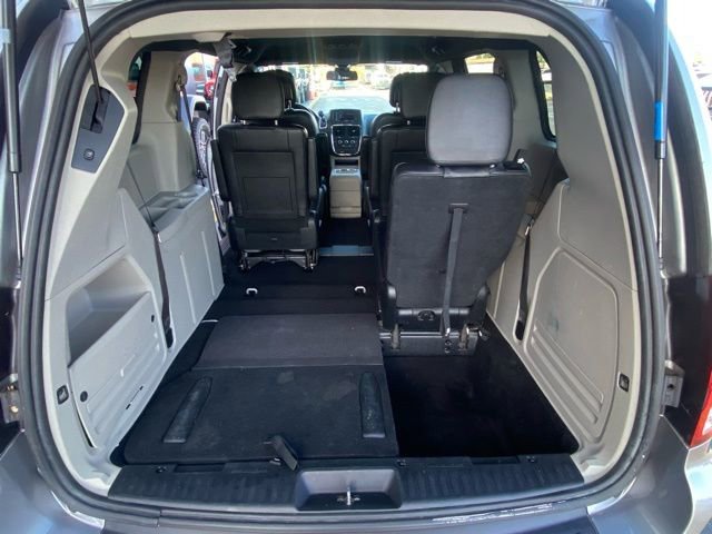 Used 2019 Dodge Grand Caravan SXT image 24