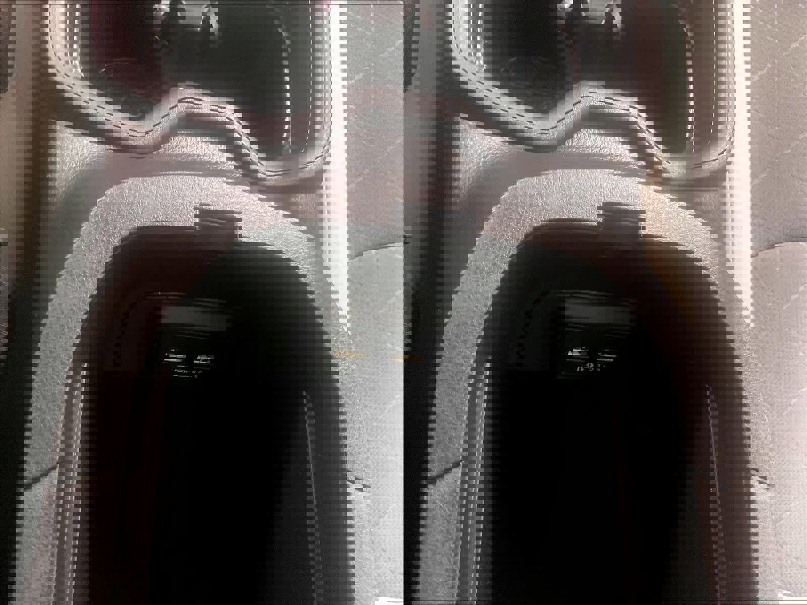 Used 2021 Toyota RAV4 XLE w/ Convenience Package image 28