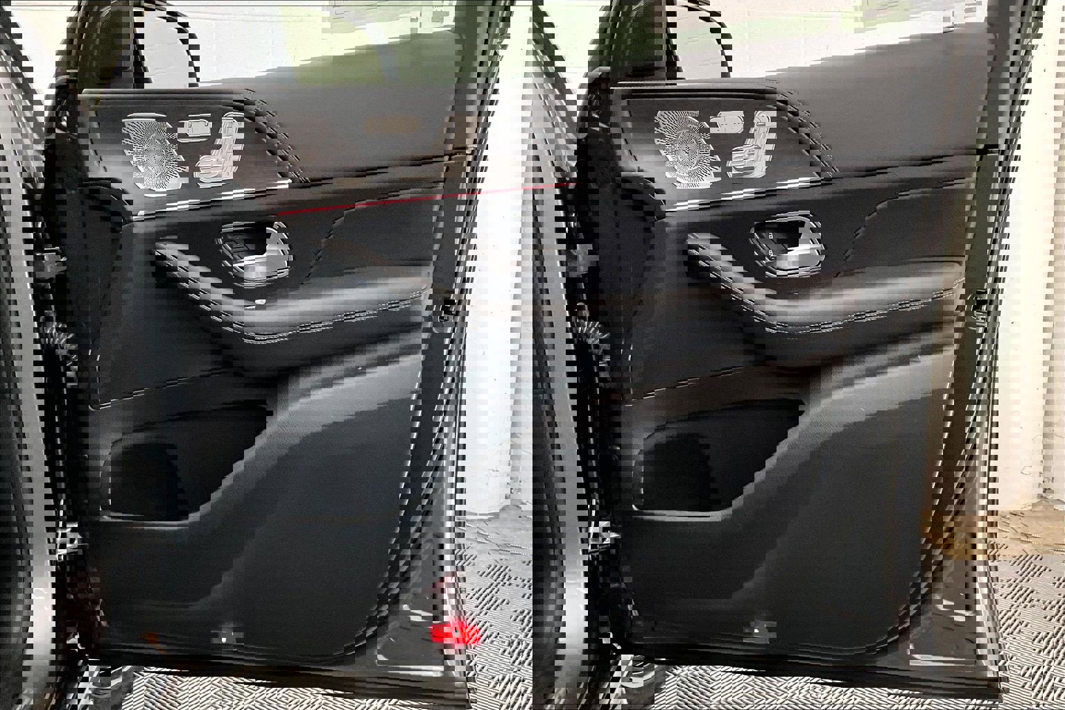 Used 2023 Mercedes-Benz GLS 450 4MATIC image 25