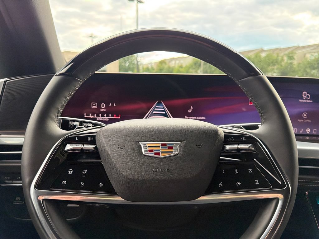 Certified 2025 Cadillac Escalade Premium Luxury AWD/4WD image 5