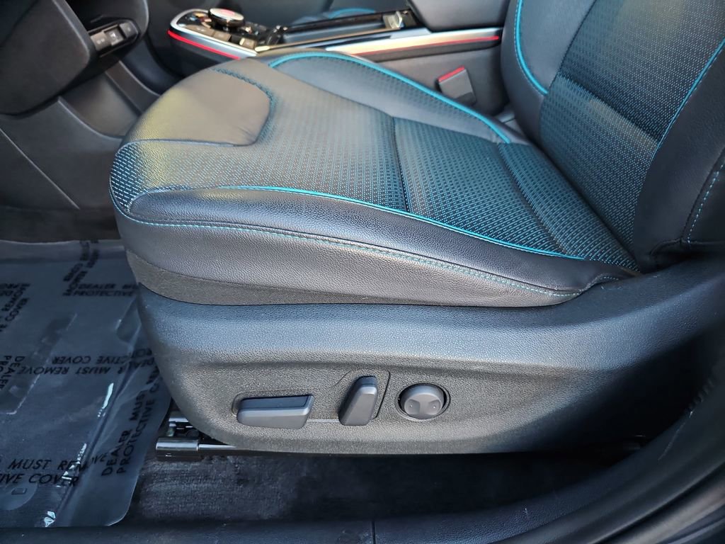 Used 2021 Kia Niro EX Premium image 18