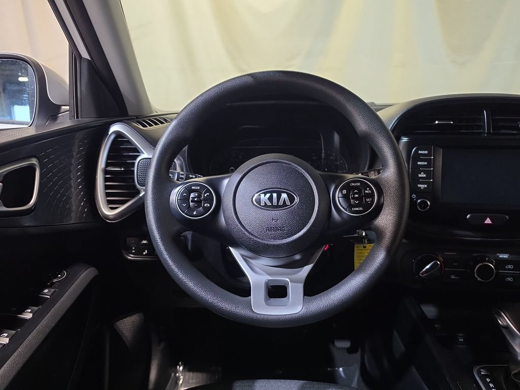 Used 2020 Kia Soul S FWD image 11