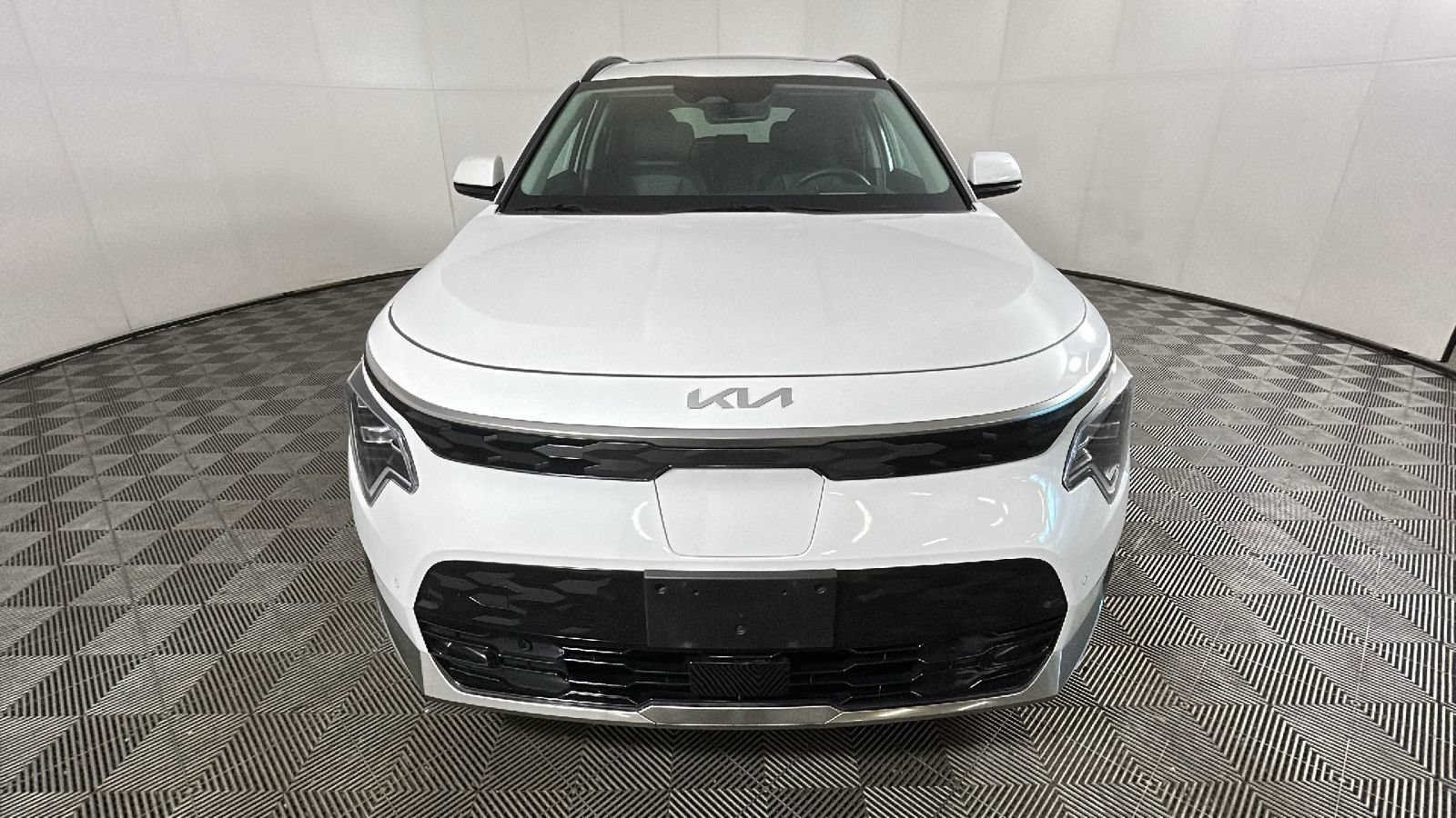 Used 2024 Kia Niro Wave w/ Wave Preserve Package FWD image 9