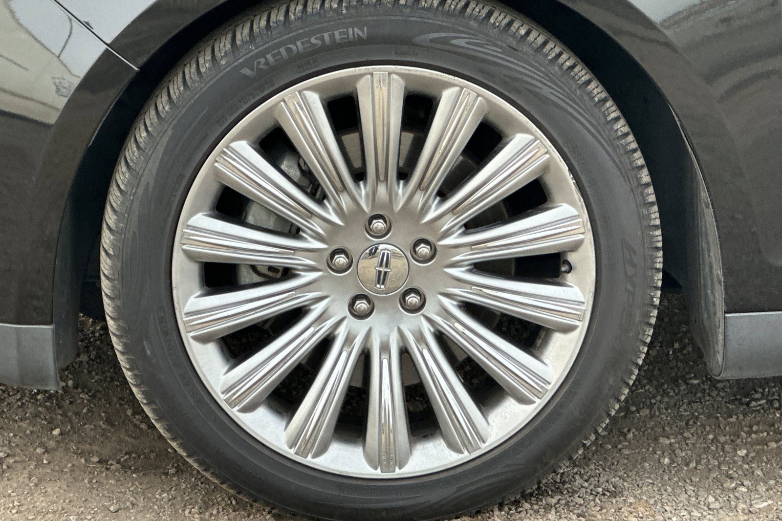 Used 2014 Lincoln MKS w/ Equipment Group 101A image 44