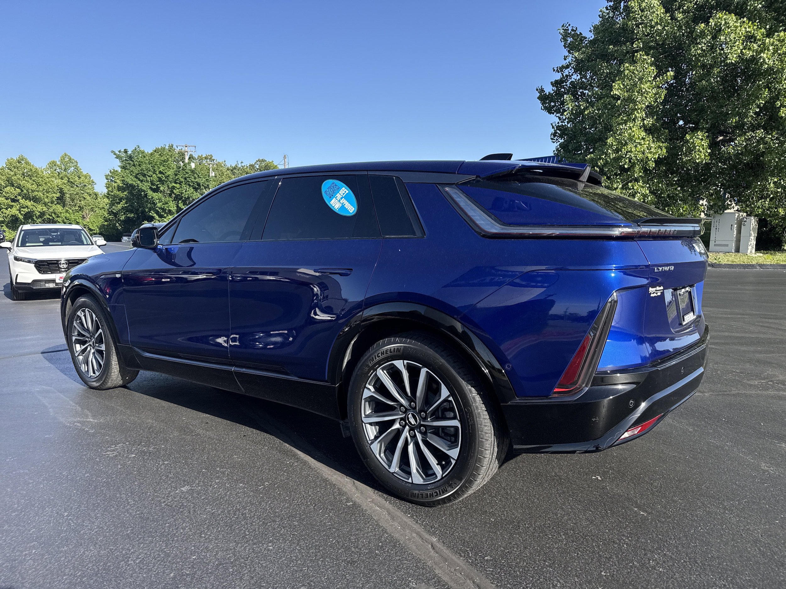 Used 2024 Cadillac Lyriq Sport RWD image 5