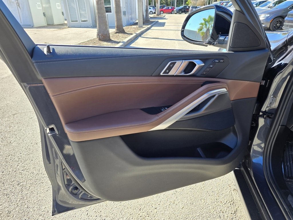 Used 2021 BMW X6 sDrive40i w/ Convenience Package image 15