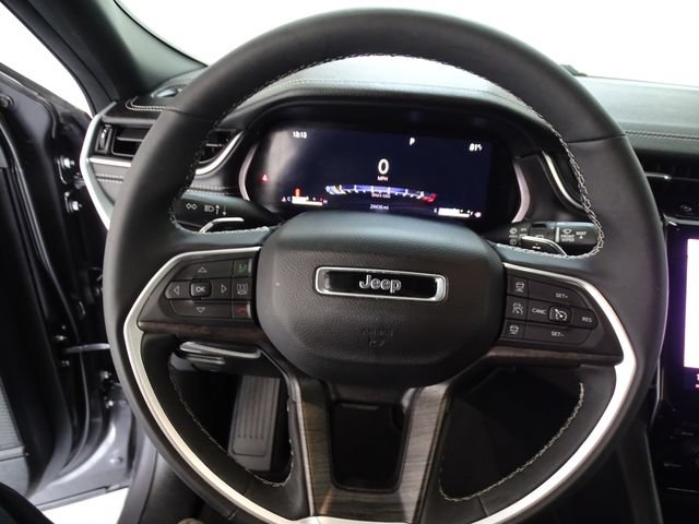 Certified 2025 Jeep Grand Cherokee Limited w/ Luxury Tech Group II AWD/4WD image 6