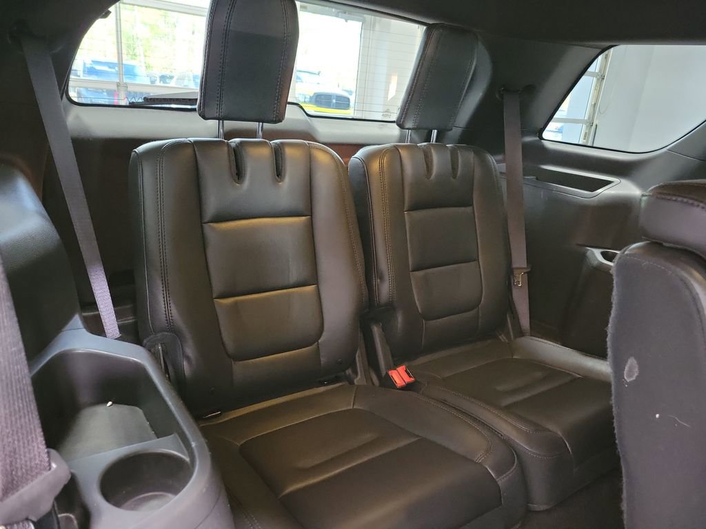 Used 2014 Ford Explorer XLT w/ Equipment Group 202A image 14