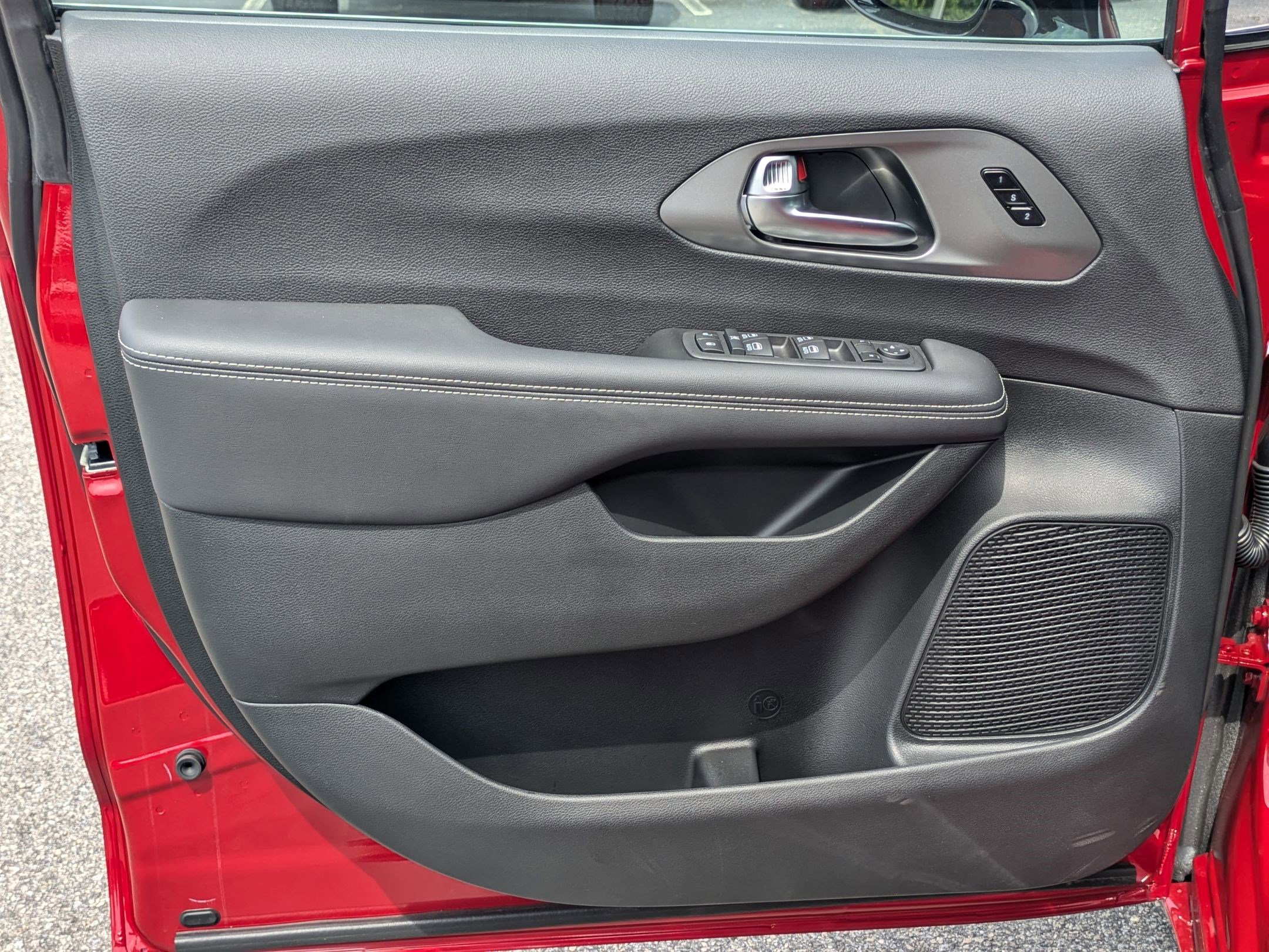 New 2026 Chrysler Pacifica Select image 19