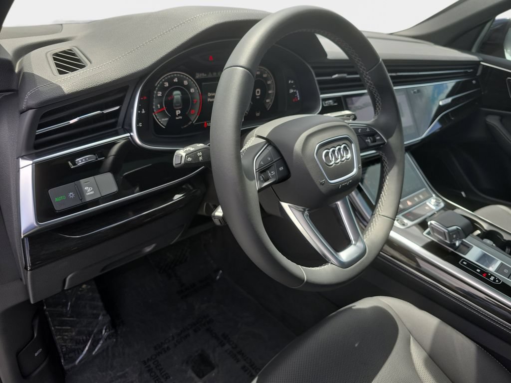 Certified 2025 Audi Q8 Premium Plus AWD/4WD image 23