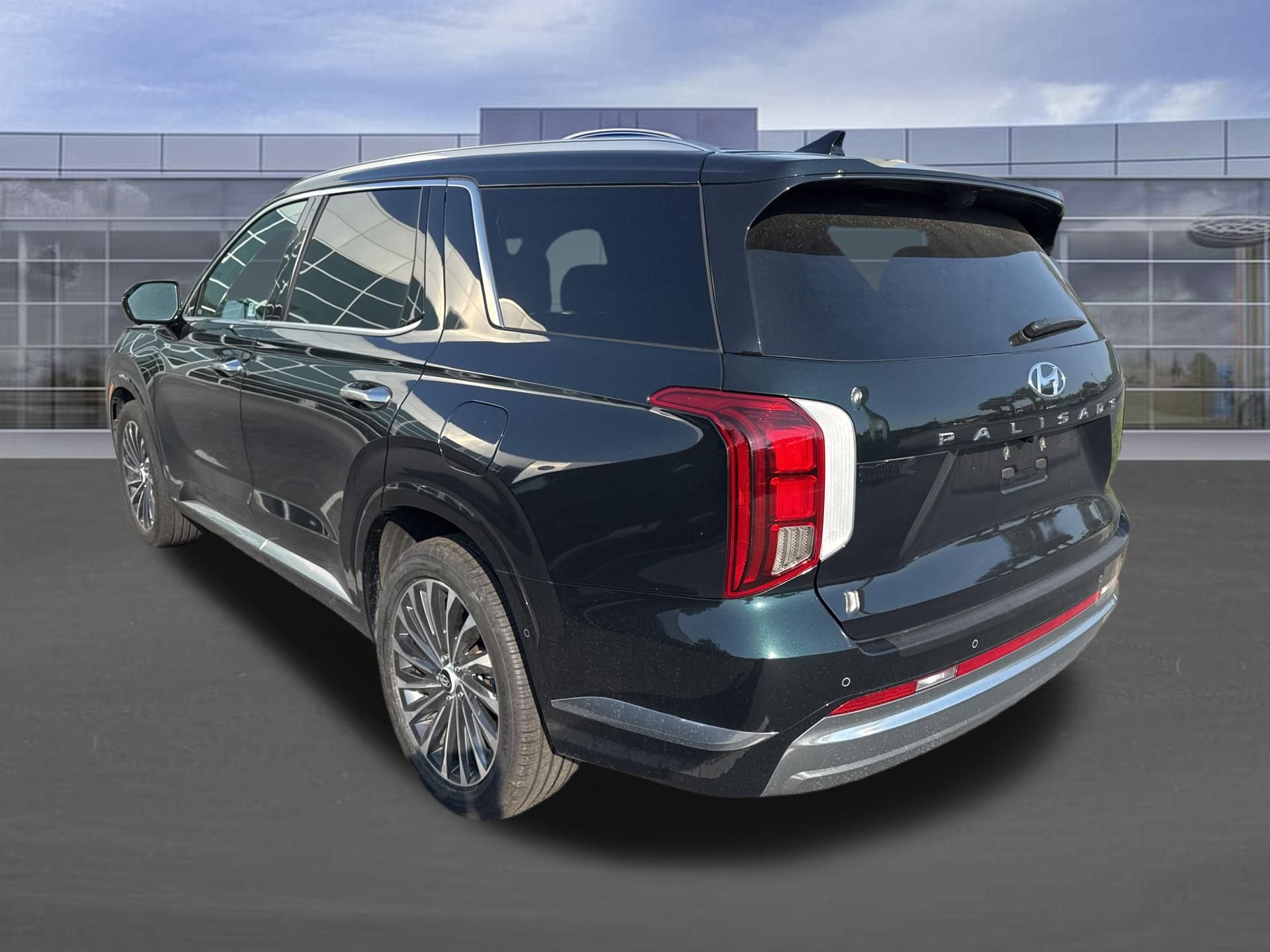 Used 2024 Hyundai Palisade Calligraphy FWD image 7