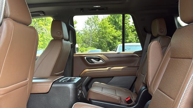 Used 2024 Chevrolet Tahoe High Country AWD/4WD image 21