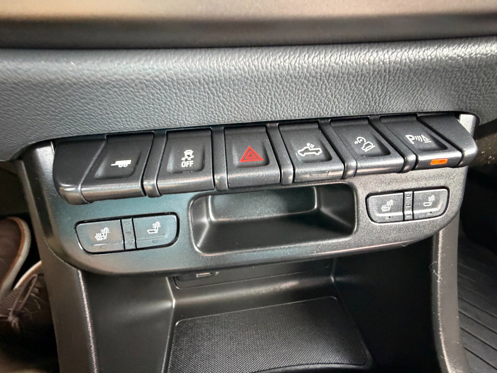 Certified 2022 Chevrolet Colorado Z71 w/ Z71 Midnight Edition image 21