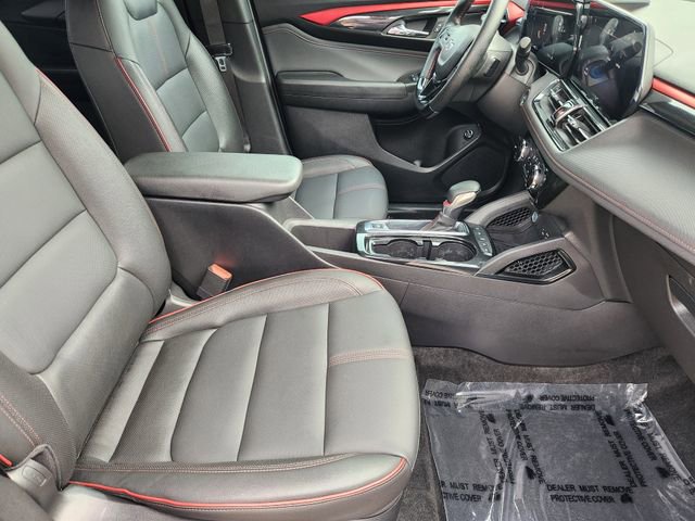 Used 2025 Chevrolet TrailBlazer RS w/ Convenience Package AWD/4WD image 19