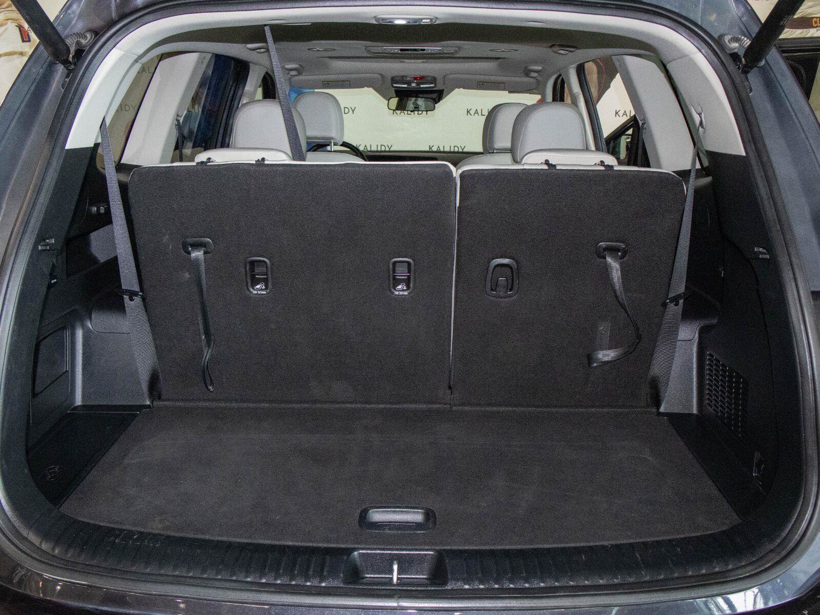 Used 2025 Kia Telluride S FWD image 25