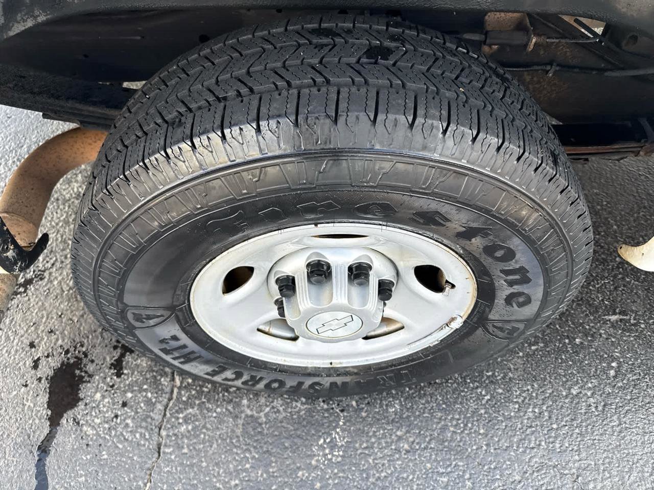 Used 2015 Chevrolet Express 2500 image 9