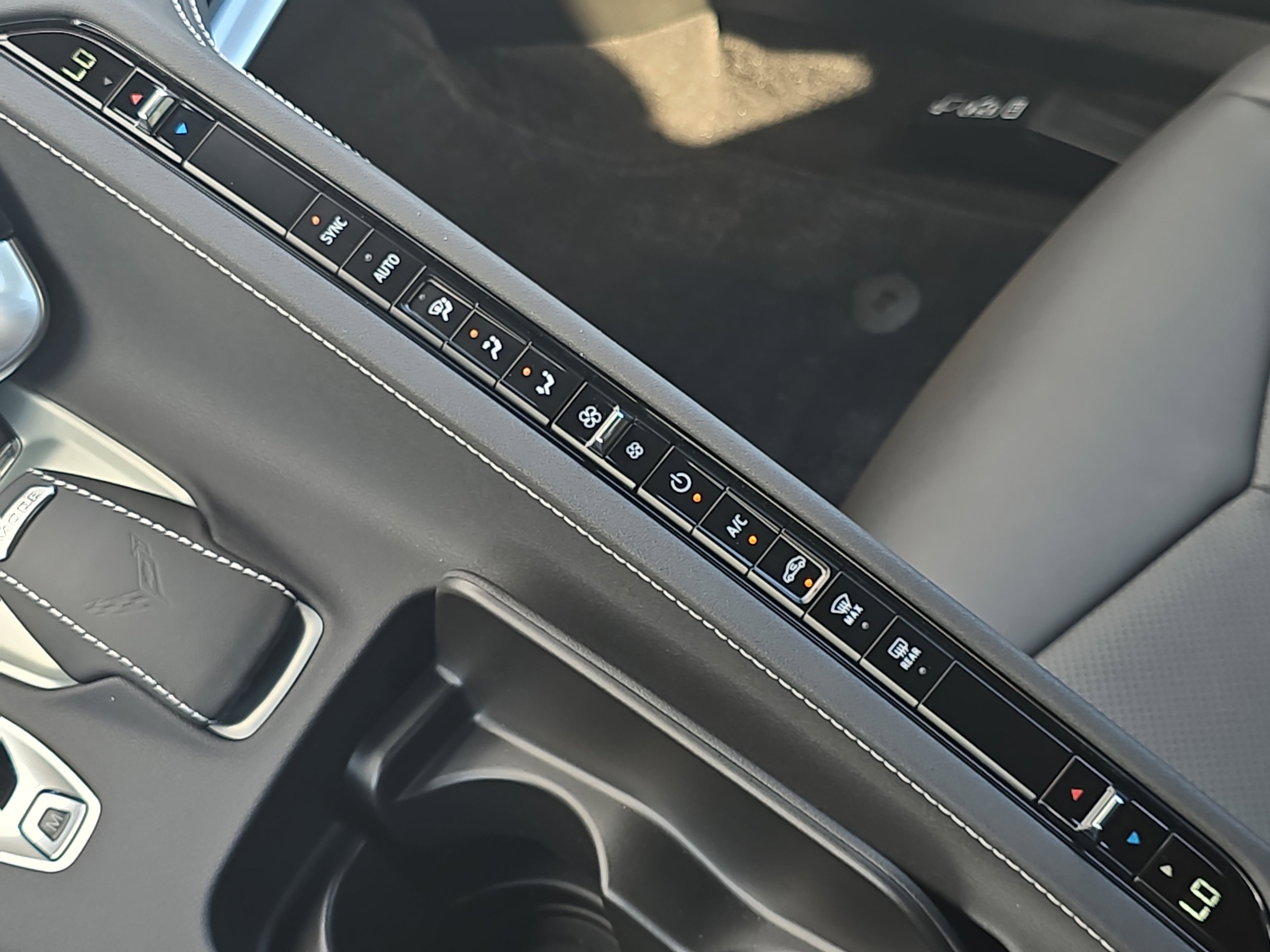 Used 2025 Chevrolet Corvette Stingray Coupe w/ Z51 Performance Package image 22