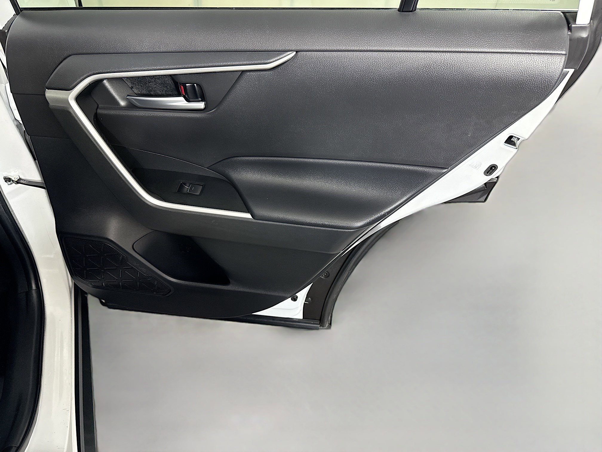 Used 2023 Toyota RAV4 XLE w/ XLE Grade Weather Package image 28