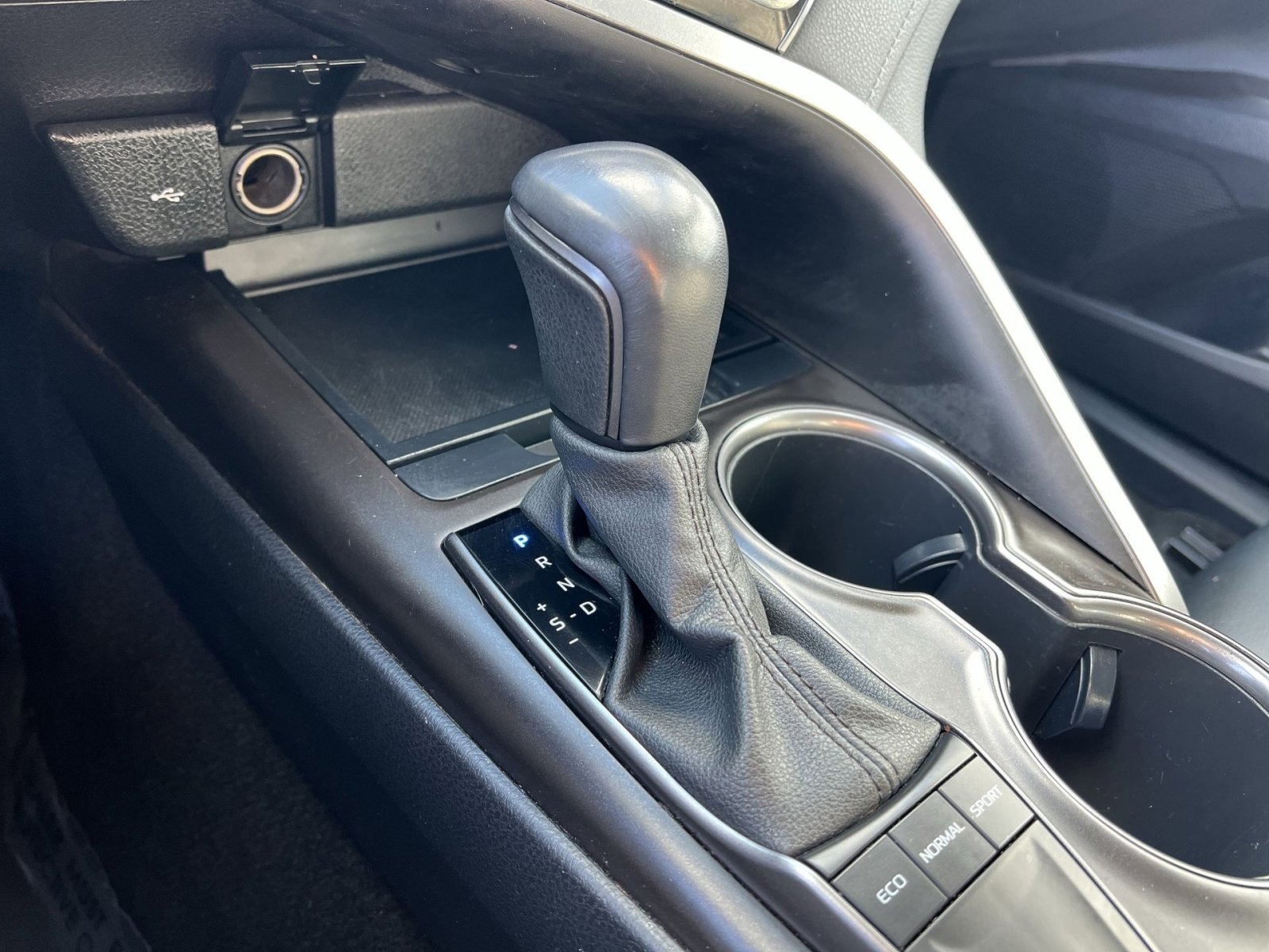 Used 2022 Toyota Camry SE image 21