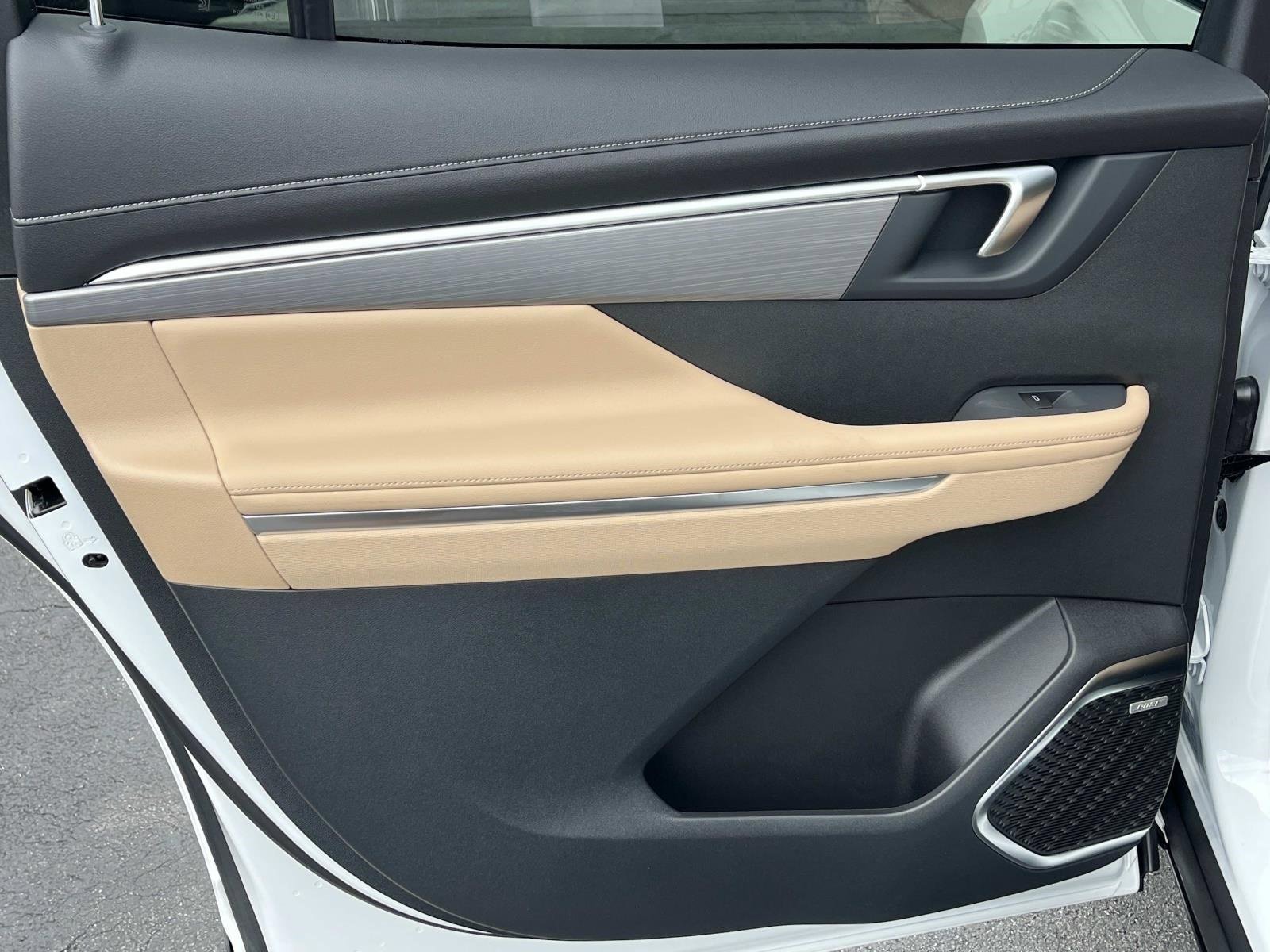 New 2026 Buick Enclave Preferred w/ Power Package image 18