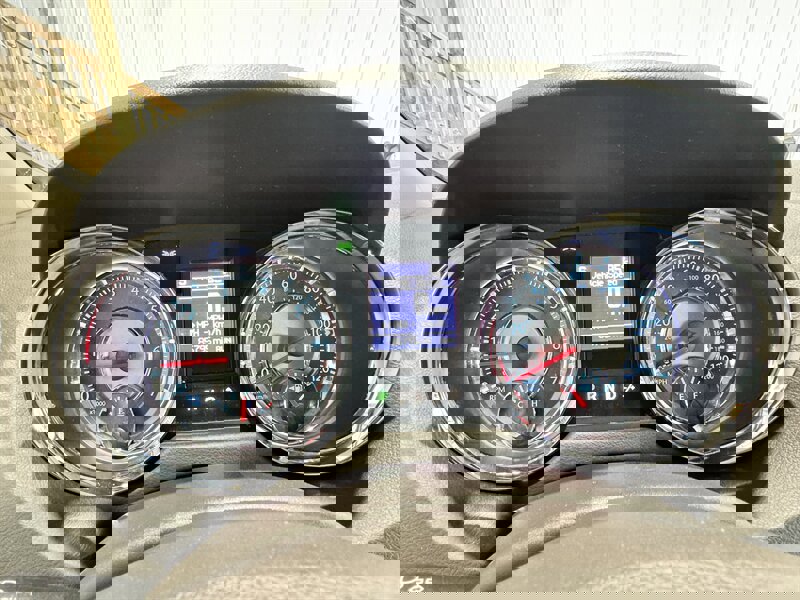 Used 2013 Chrysler Town & Country Touring image 11