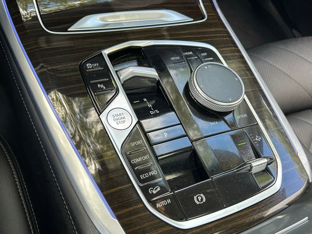 Used 2024 BMW X7 xDrive40i image 25