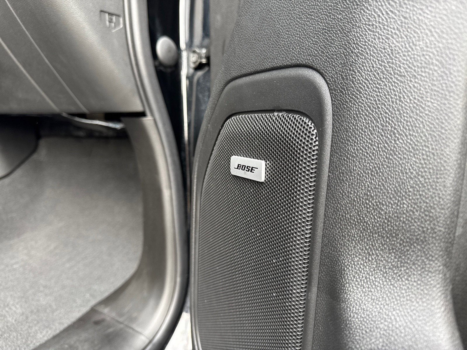 Used 2020 Chevrolet Silverado 2500 High Country w/ Z71 Off-Road Package image 38