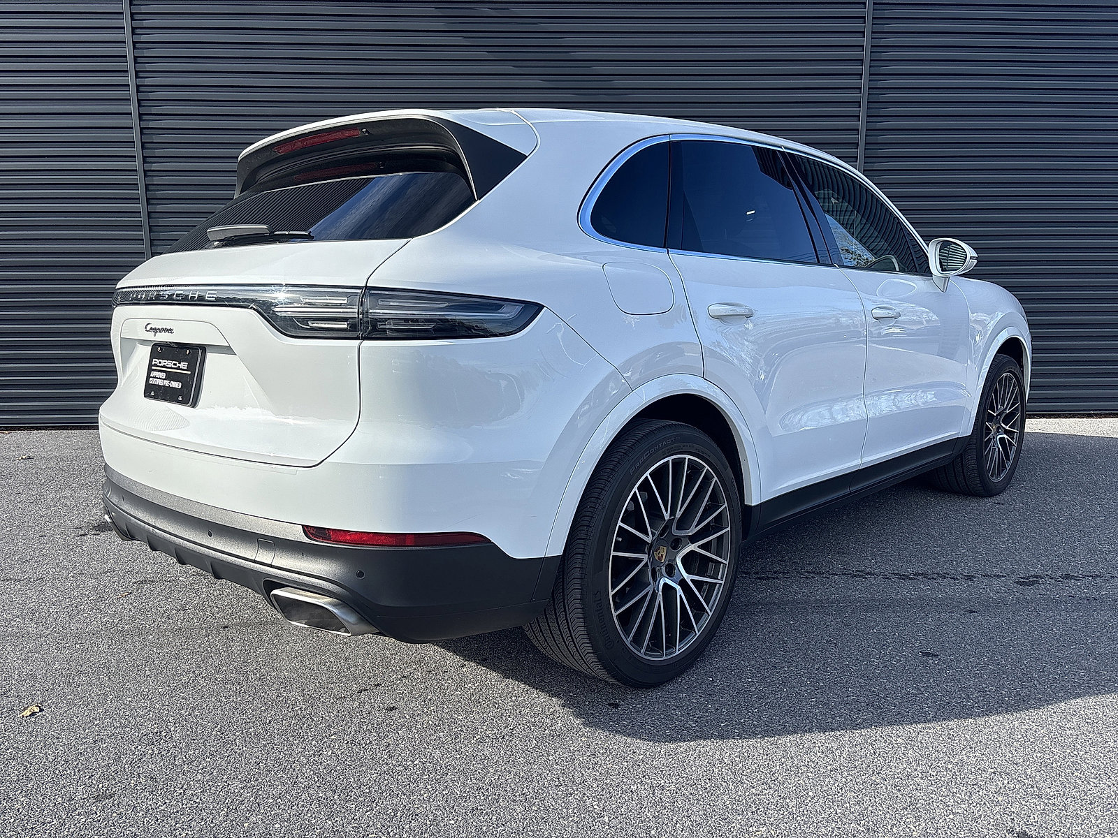Certified 2022 Porsche Cayenne image 5
