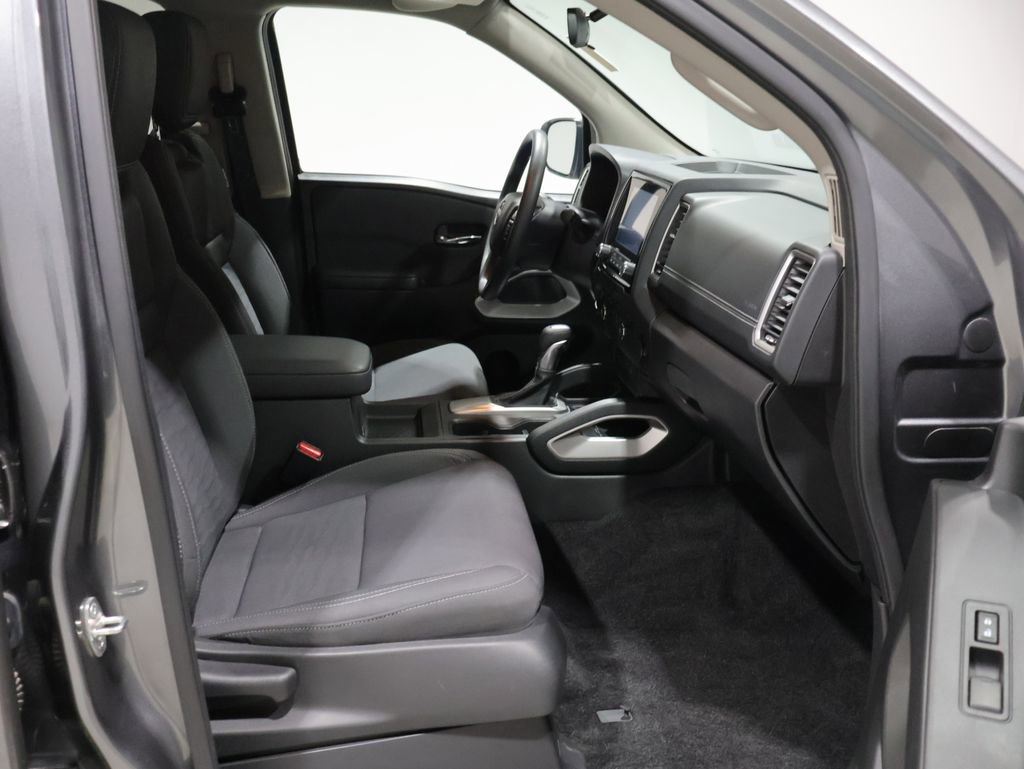Used 2024 Nissan Frontier SV image 22