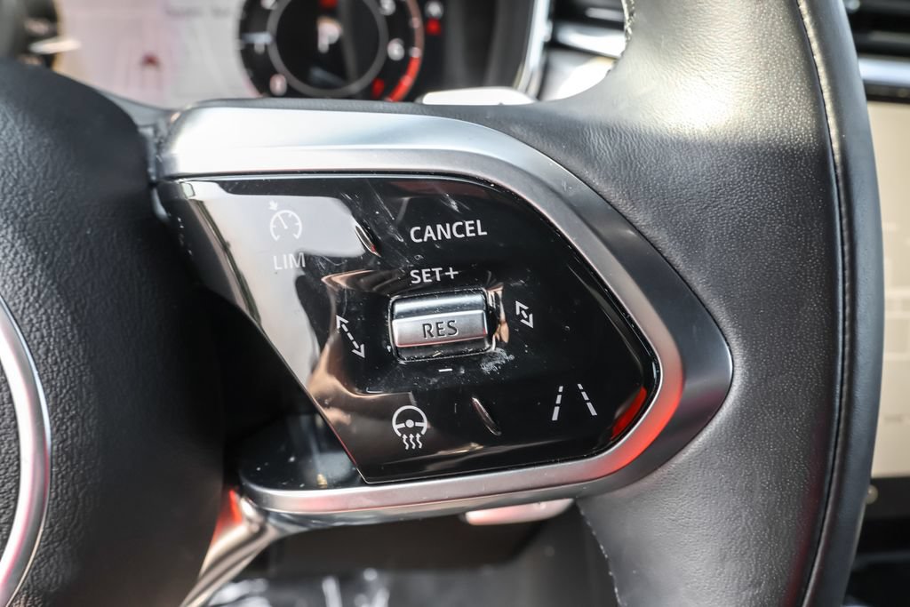 Used 2024 Jaguar F-PACE R-Dynamic S AWD/4WD image 23