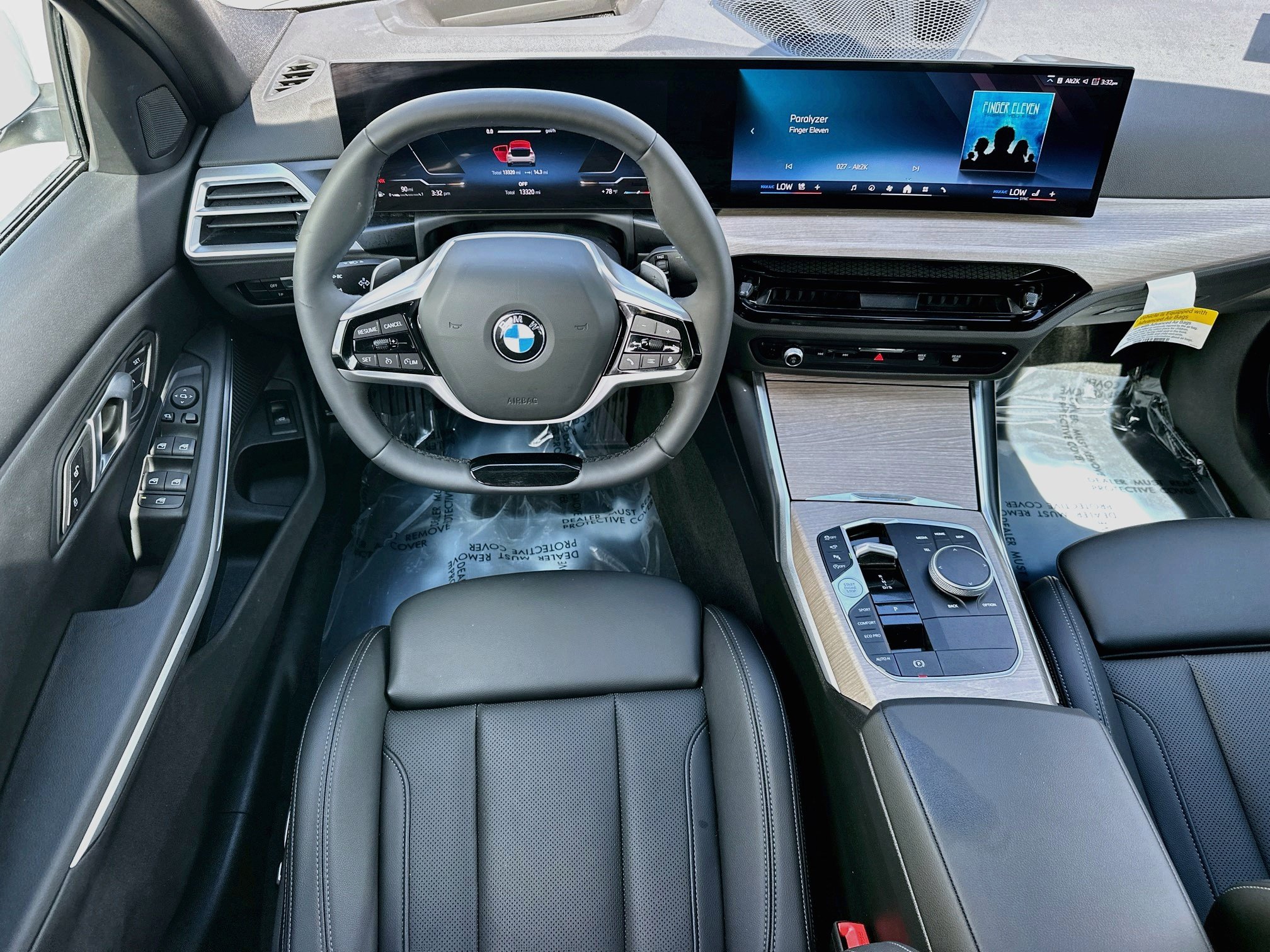 Certified 2025 BMW 330i xDrive Sedan w/ Premium Package AWD/4WD image 23