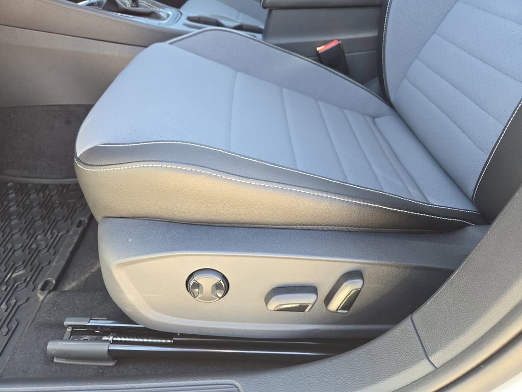 New 2026 Volkswagen Jetta SE image 18