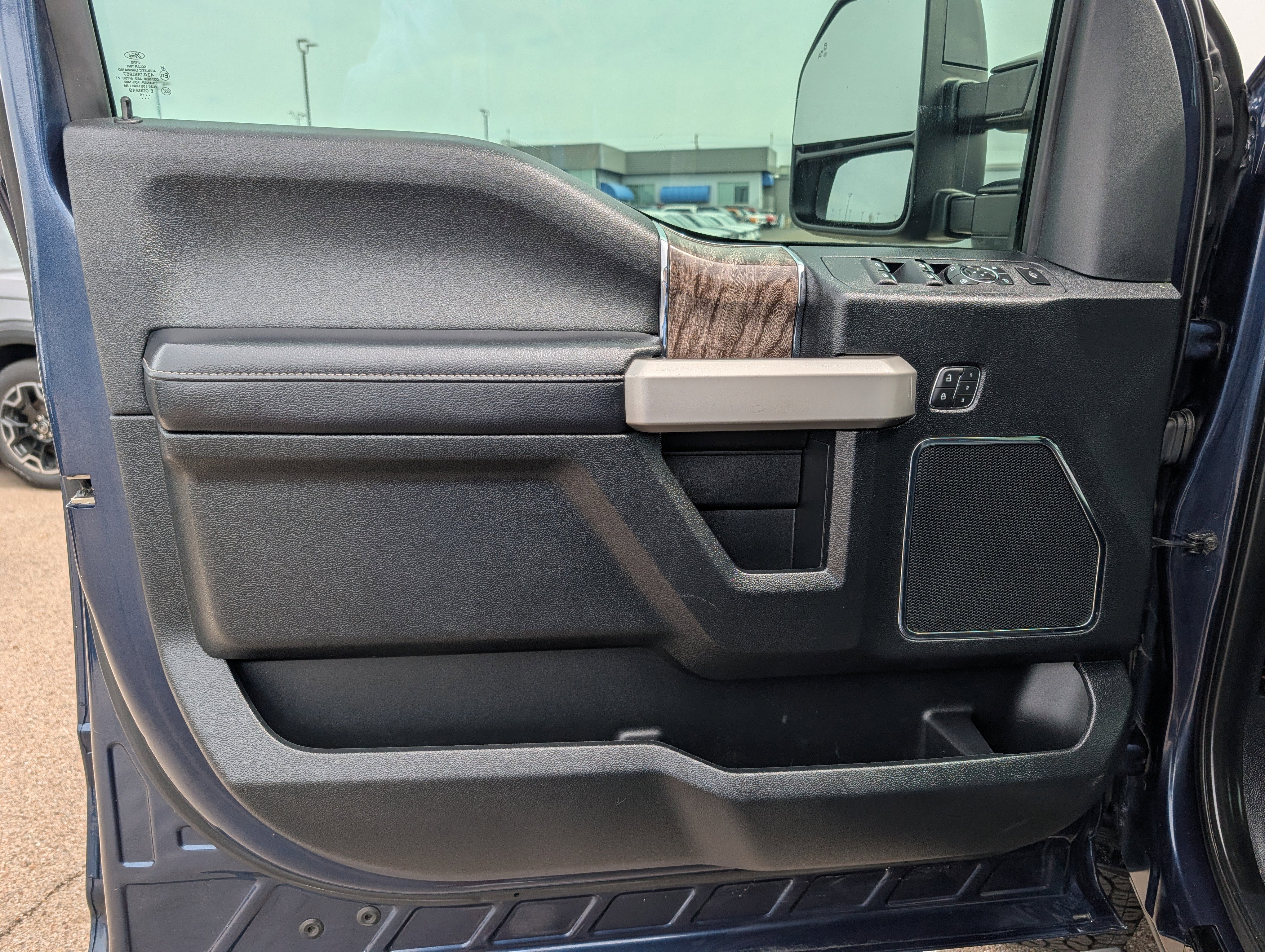 Used 2019 Ford F250 Lariat image 35