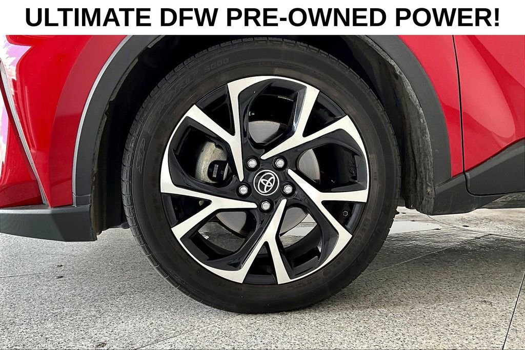 Used 2022 Toyota C-HR XLE FWD image 11