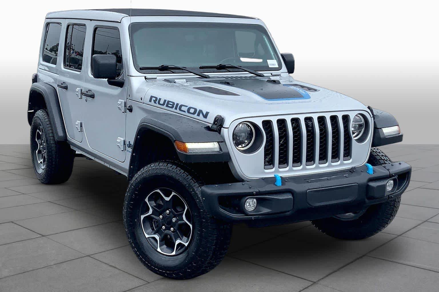 Used 2023 Jeep Wrangler Unlimited Rubicon 4xe w/ Steel Bumper Group AWD/4WD image 3