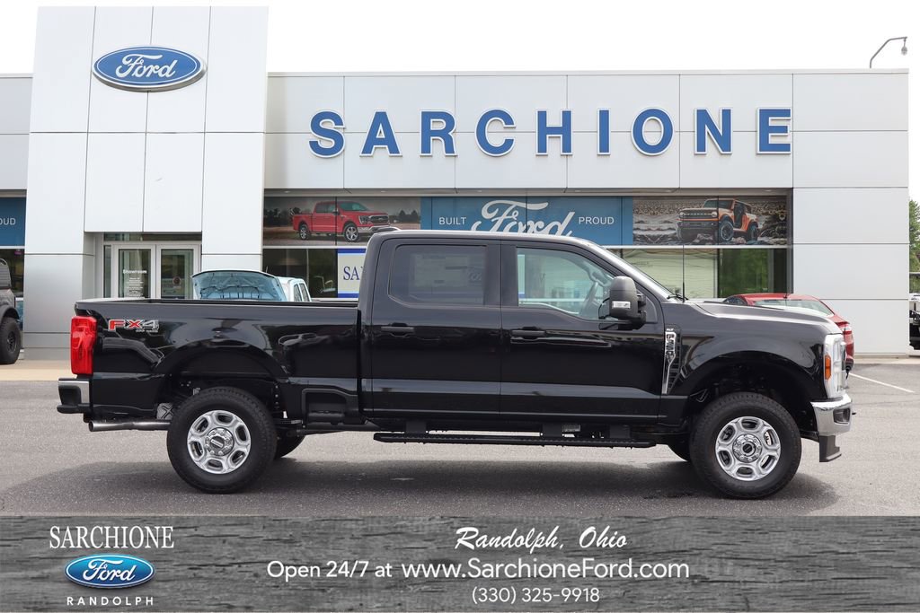 New 2026 Ford F350 XLT w/ FX4 Off-Road Package