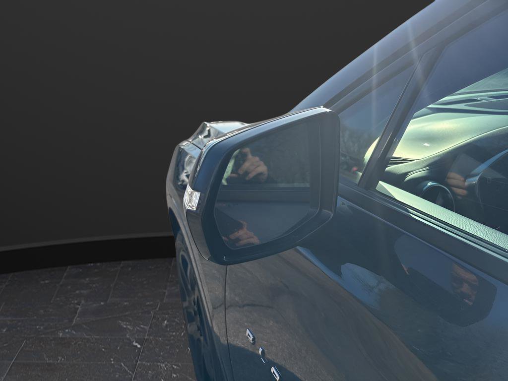 Used 2020 Chevrolet Blazer Premier w/ Driver Confidence II Package image 10