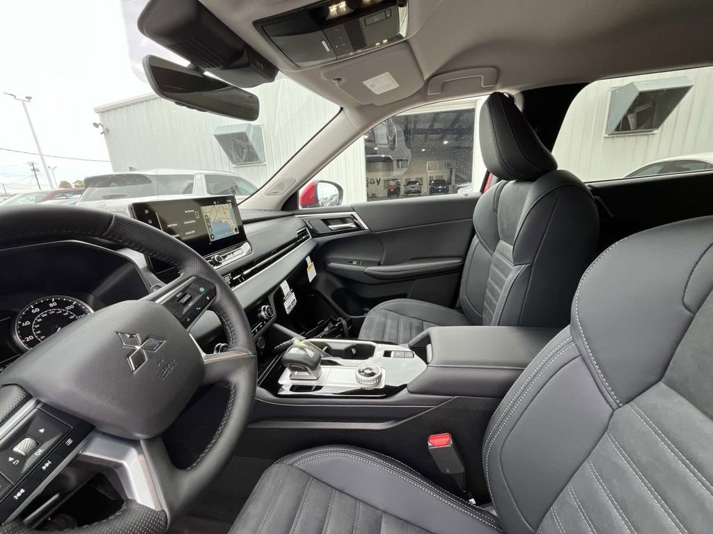 New 2026 Mitsubishi Outlander SE FWD image 10