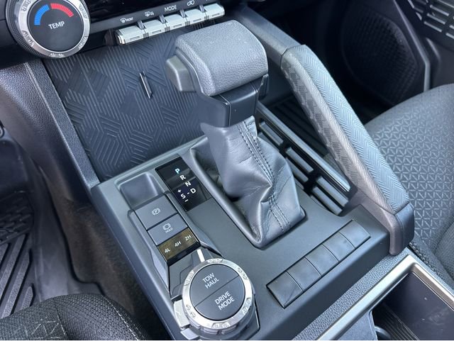 Used 2025 Toyota 4Runner SR5 AWD/4WD image 29