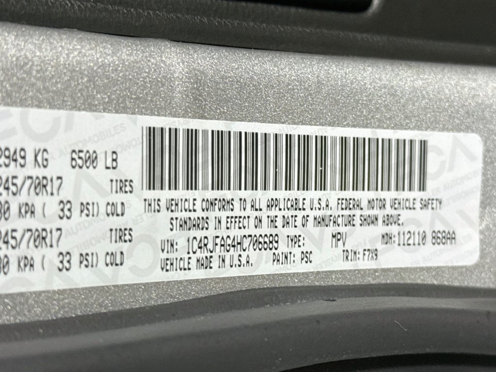 Used 2017 Jeep Grand Cherokee Laredo w/ Quick Order Package 23E AWD/4WD image 33