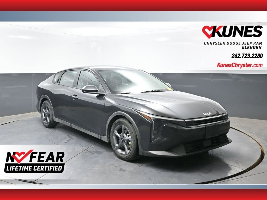 Used 2025 Kia K4 FWD image 1
