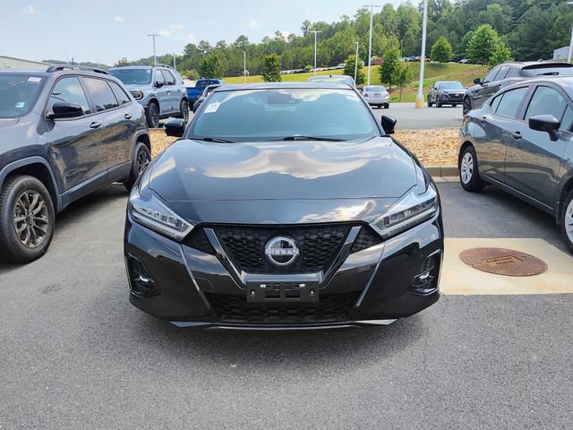 Used 2023 Nissan Maxima SR w/ Sport Mat Group FWD image 2