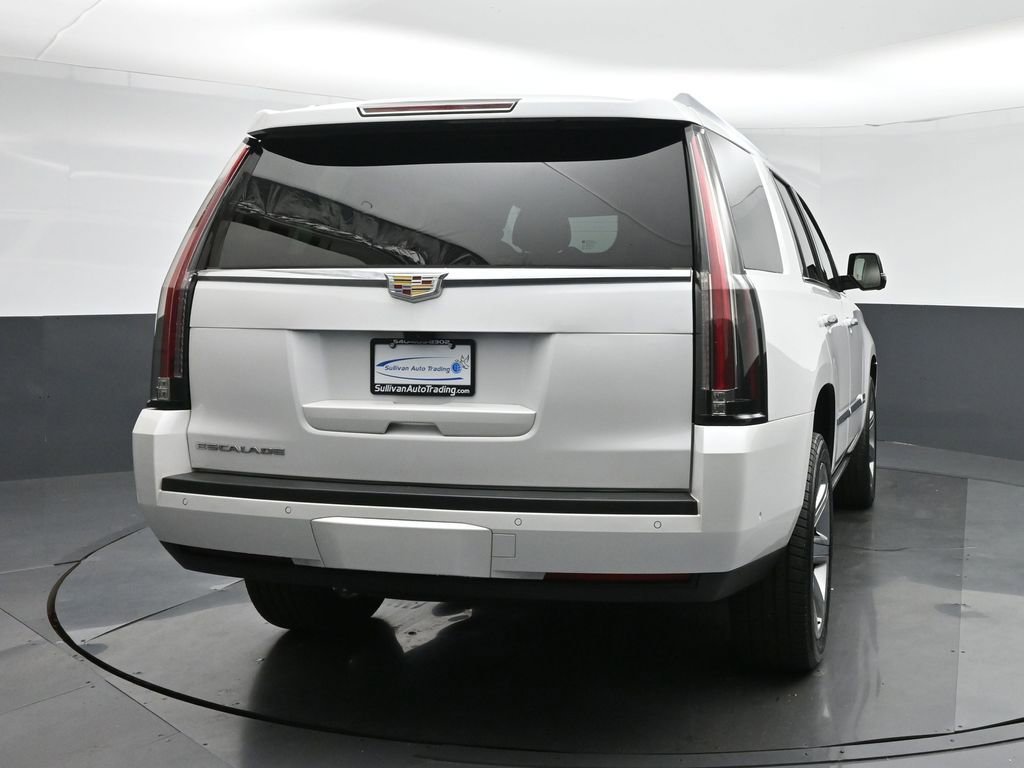 Used 2020 Cadillac Escalade Premium Luxury image 6