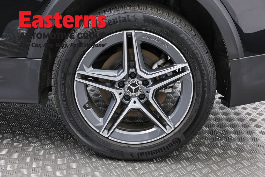 Used 2022 Mercedes-Benz GLB 250 4MATIC w/ AMG Line image 32