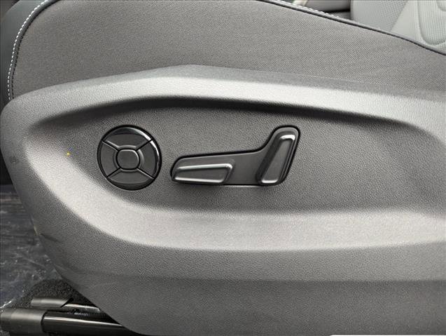 New 2026 Volkswagen Tiguan SE image 11