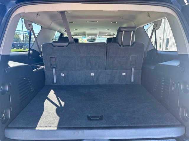 Used 2018 Chevrolet Suburban LT AWD/4WD image 36