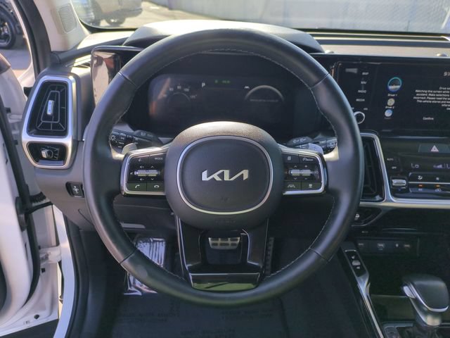 Certified 2023 Kia Sorento SX AWD/4WD image 17