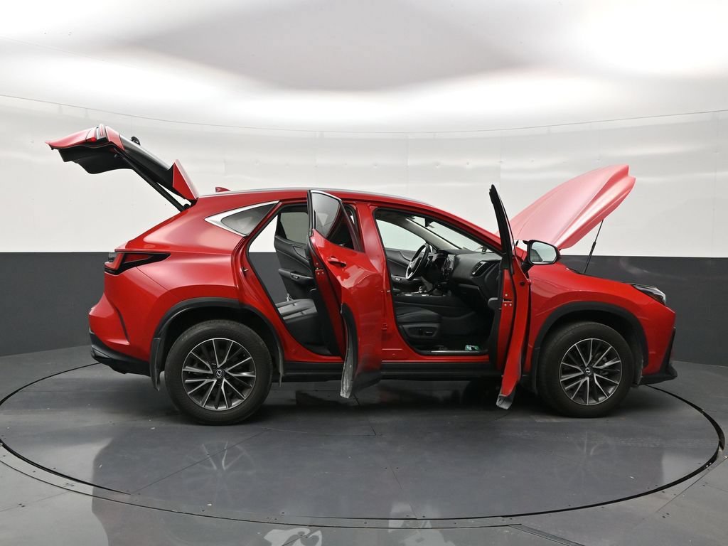 Used 2025 Lexus NX 250 FWD w/ Accessory Package (K3) image 29